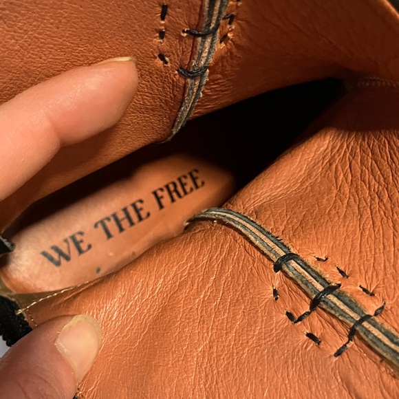 Free People We The Free Wesley ankle boots Black and Tan leather size US 7 - Picture 9 of 15